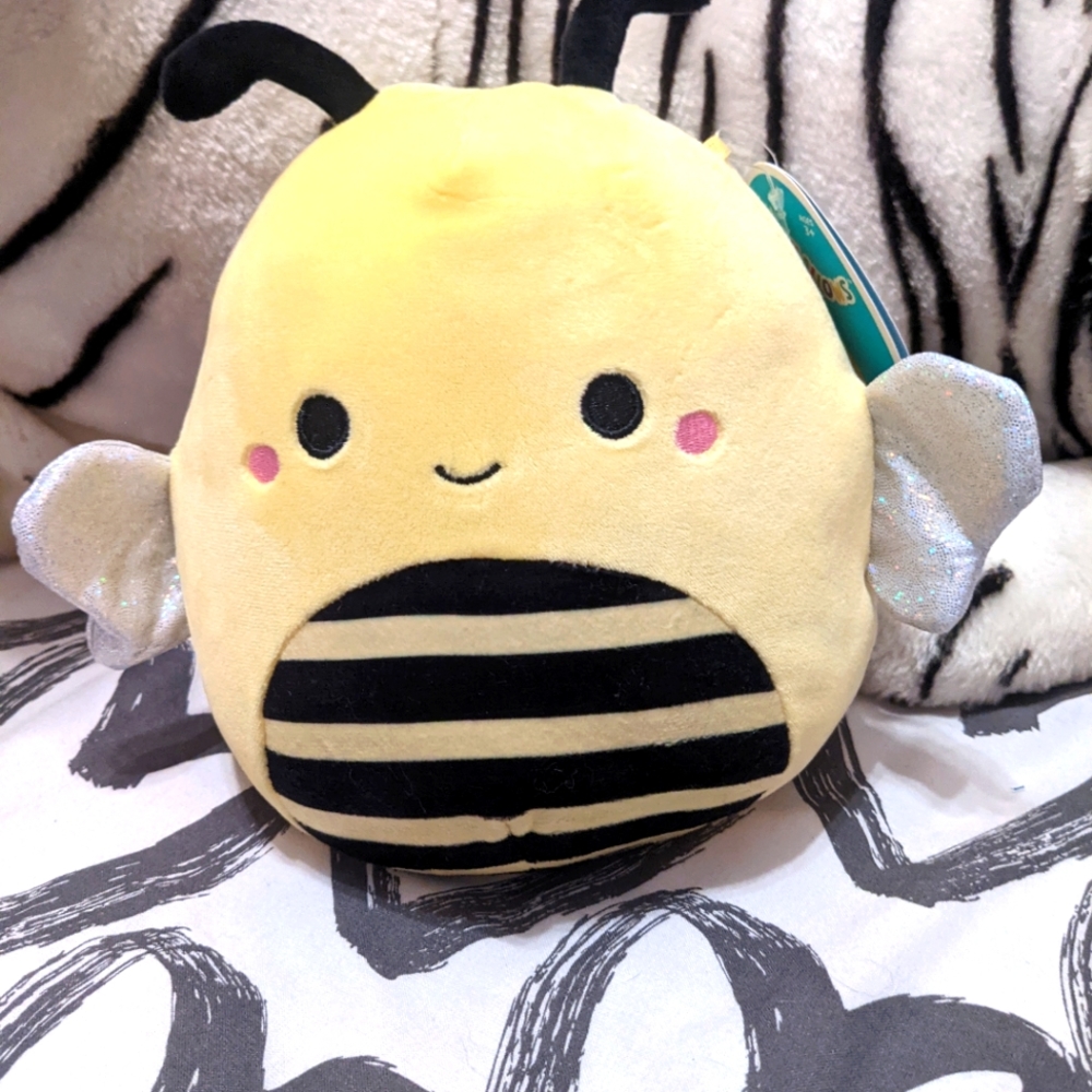 Sunny Squishmallow 7.5" bumblebee